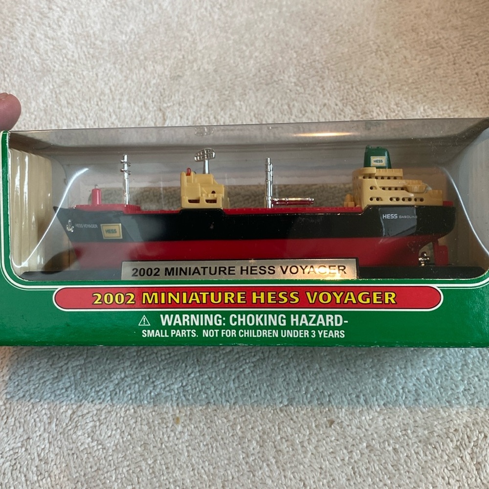 2002 Hess Voyager‎ scale Boat NEW In Box